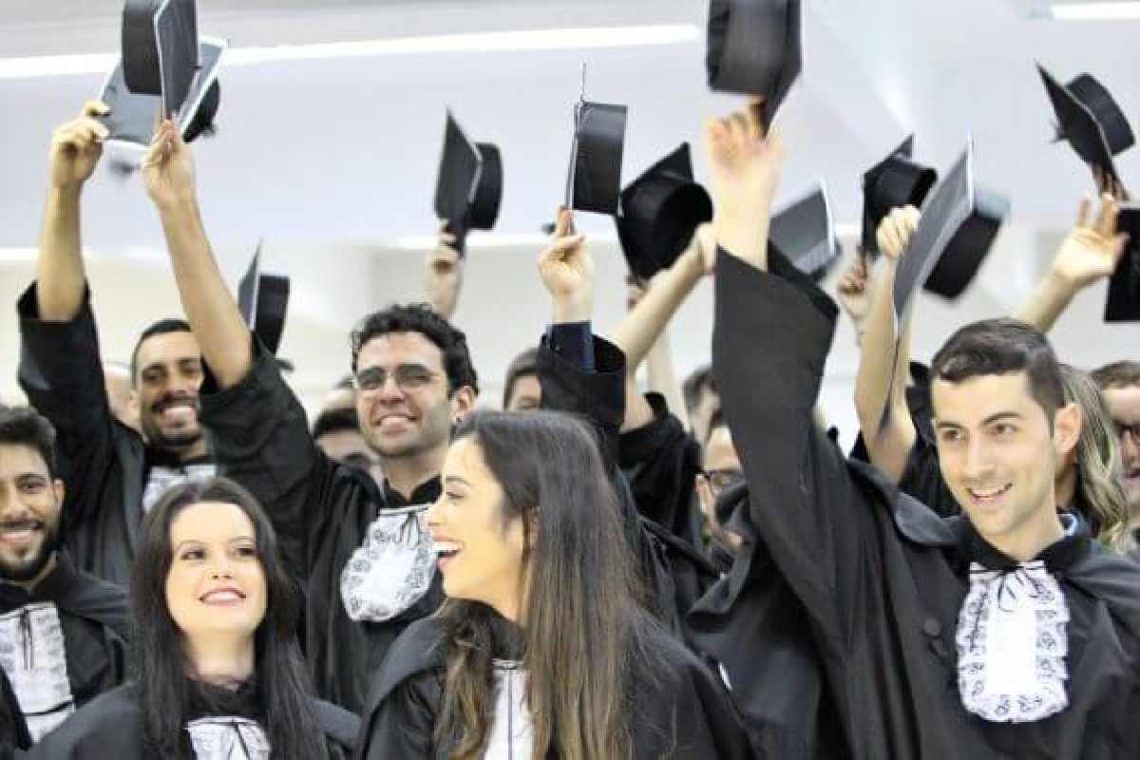 Associacao Formandos Uerj Medicina 2018.1 Associacao Formandos Uerj Medicina 2018.1 Rio De Janeiro